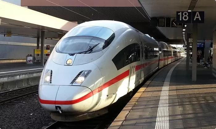 Tr&aacute;nsito ferroviario