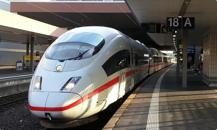 Tr&aacute;nsito ferroviario