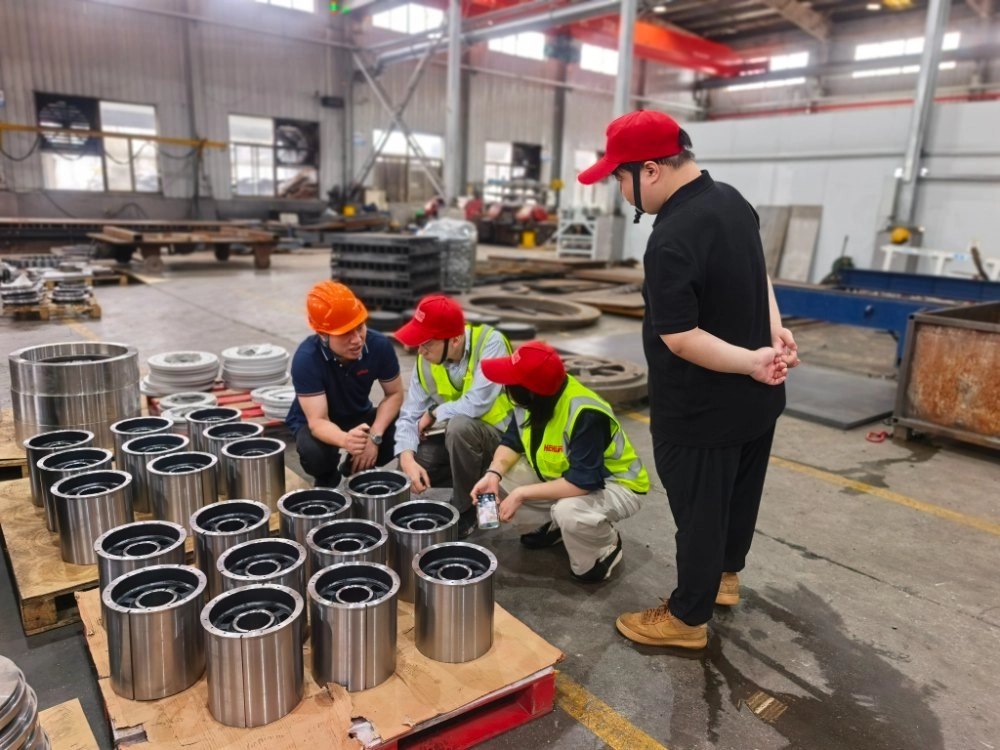 El equipo de Hitachi Energy visita Hehua Machinery para explorar la cooperación en proyectos de transformadores