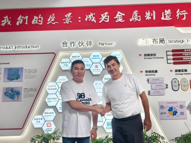 El CEO del Grupo TORRENT visita la fábrica de Hehua Machinery Technology en China