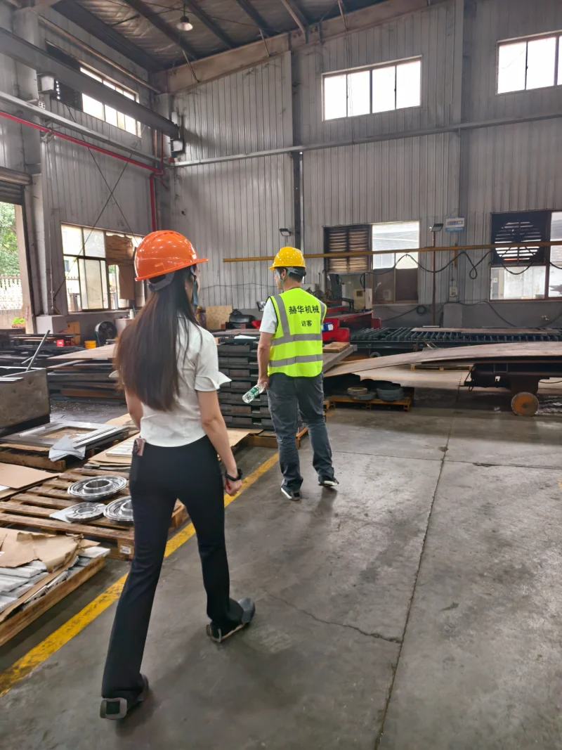El CEO del Grupo TORRENT visita la fábrica de Hehua Machinery Technology en China